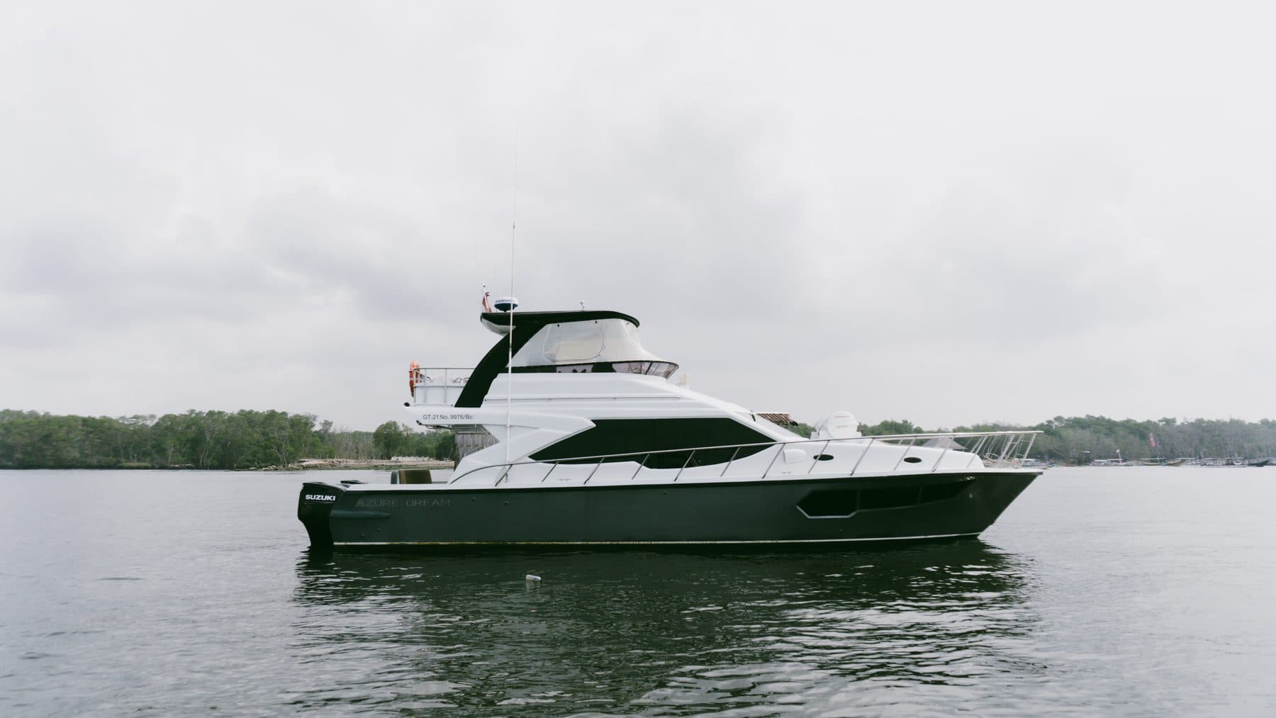 Azure Dream luxury yacht cruising in Bali