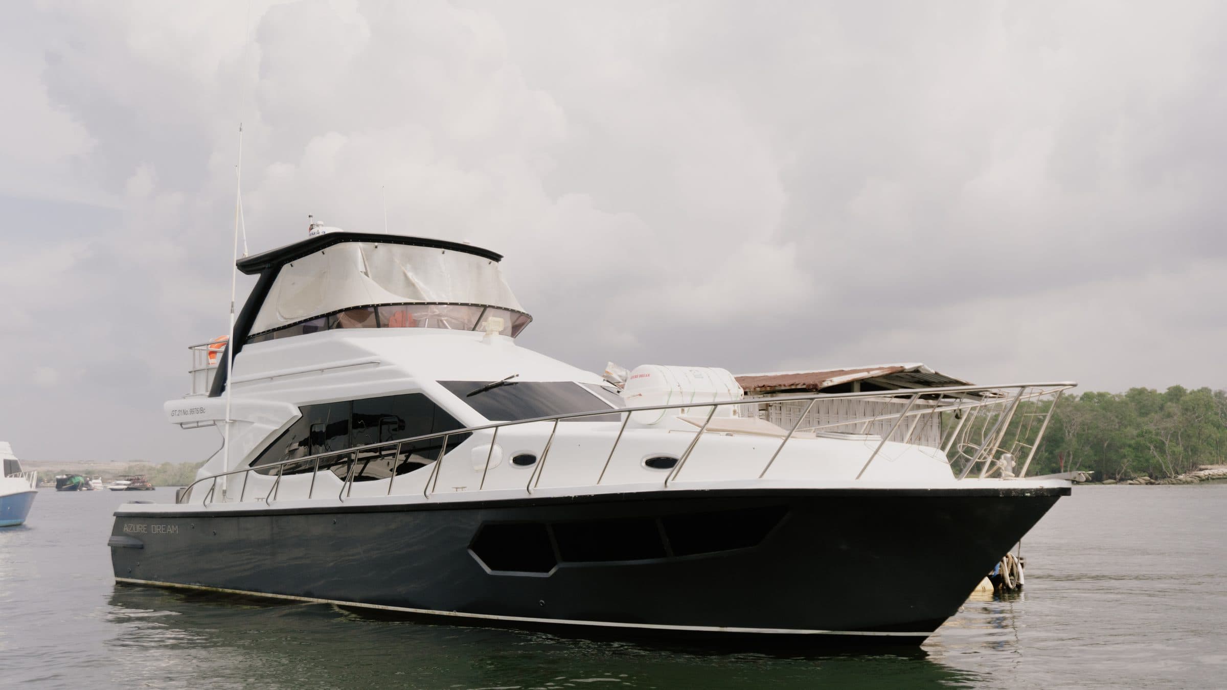 Azure Dream — 16m luxury yacht in Bali